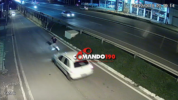 EM APENAS 24 HORAS, DUAS PESSOAS SÃO ATROPELAS NO MESMO PONTO AO ATRAVESSAR A AVENIDA TRANSCONTINENTAL - VÍDEOS - News Rondônia