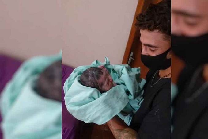 Pai relata pânico e emoção ao ter de fazer o parto do próprio filho em casa: só tinha visto em filme - News Rondônia