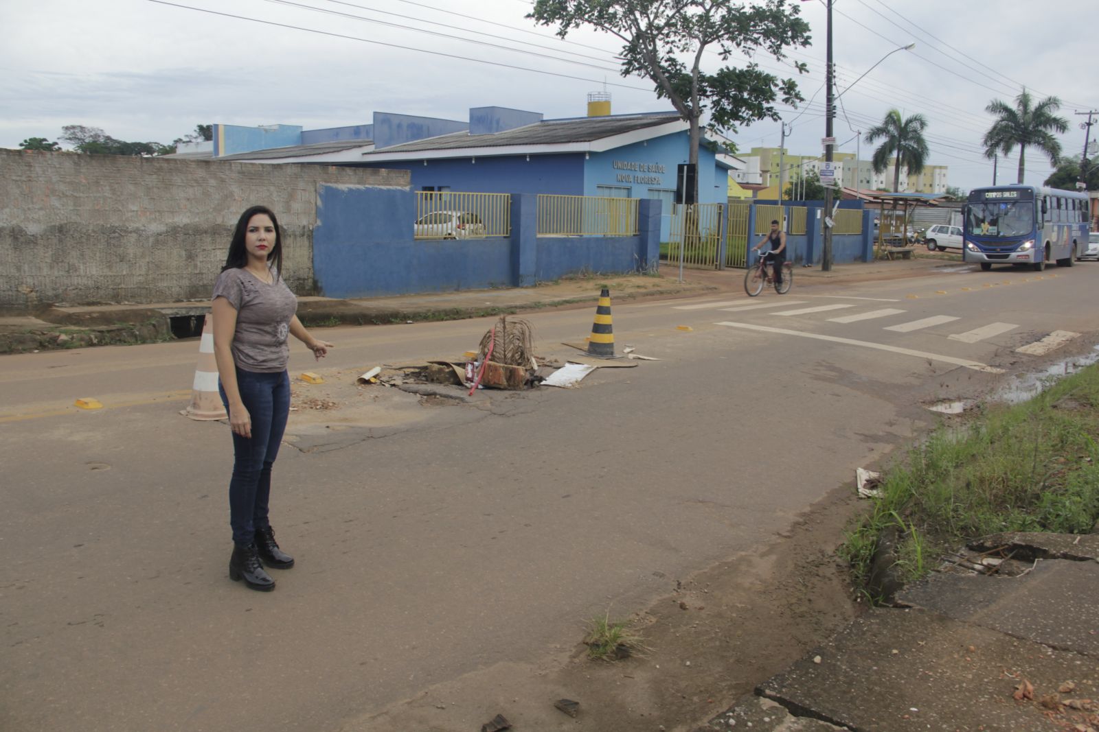 VEREADORA CRISTIANE LOPES ALERTA PARA PERIGO NA RUA JOÃO PAULO I - News Rondônia