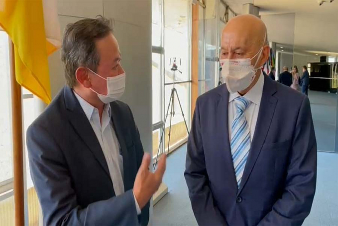 Confúcio Moura atende Japonês em pedido de asfalto para mais um bairro e implantação do Samu em Vilhena - News Rondônia