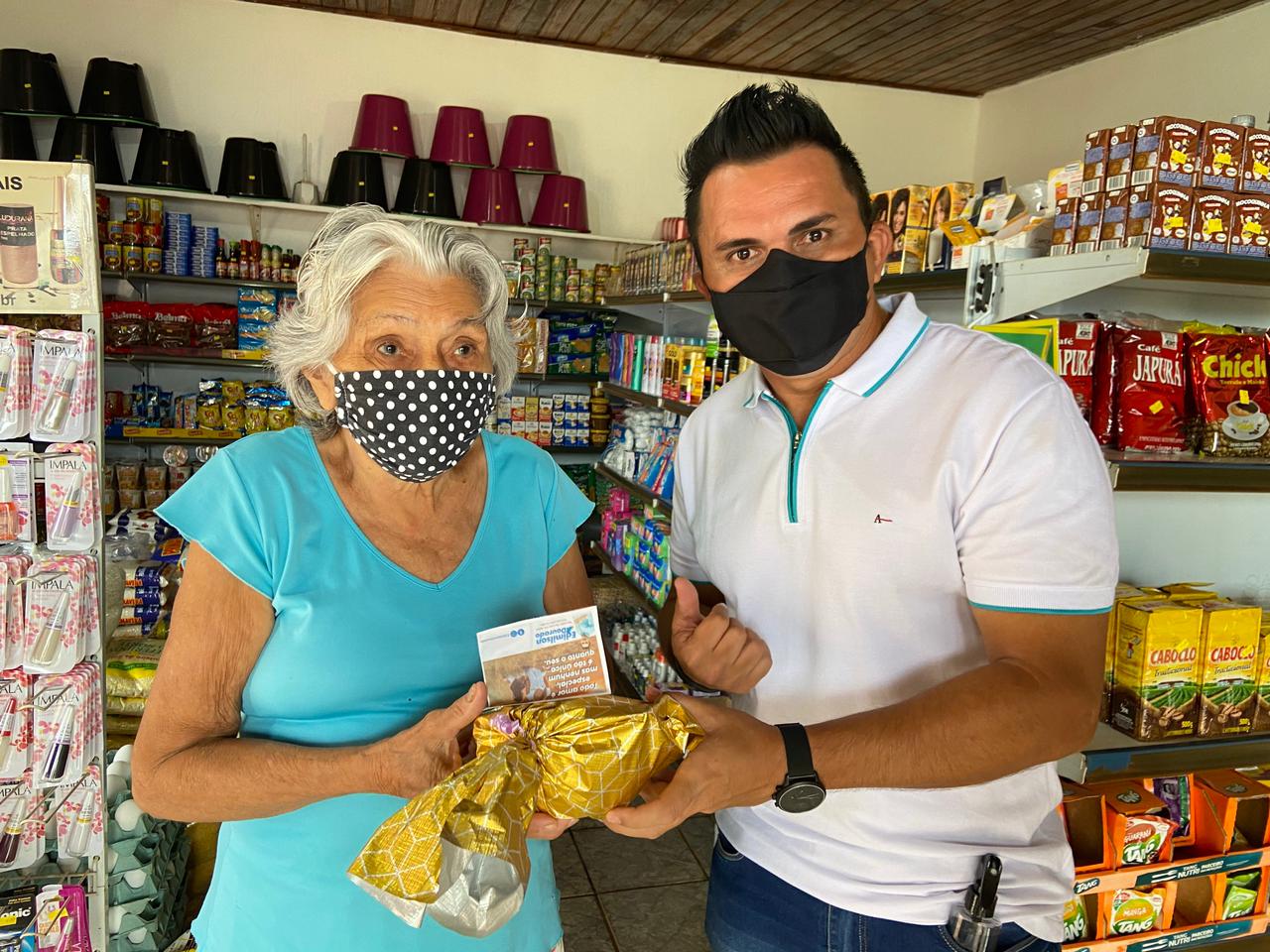 Vereador Edimilson Dourado entrega presentes às mamães em bairros da capital - News Rondônia