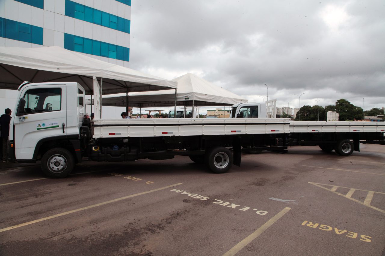 COOPERATIVAS DE CATADORES DE MATERIAIS RECICLÁVEIS DE MUNICÍPIOS DE RONDÔNIA RECEBEM VEÍCULOS PARA FACILITAR ATIVIDADE - News Rondônia