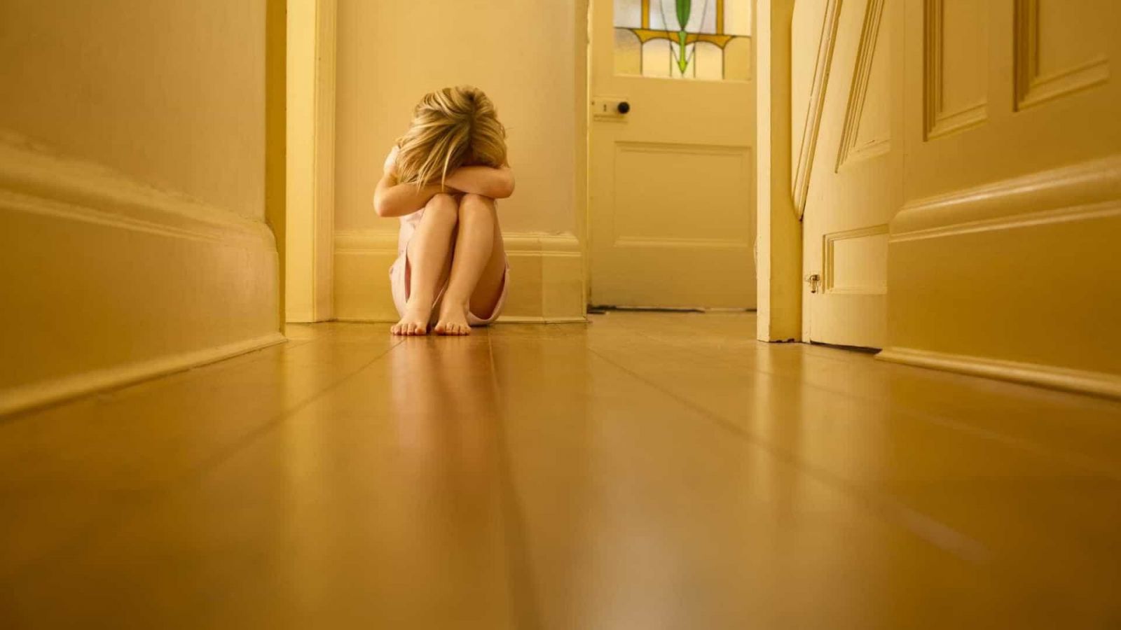 MÃE PERMITE QUE FILHA DE NOVE ANOS SEJA VIOLADA POR AMIGOS DURANTE UM ANO - News Rondônia