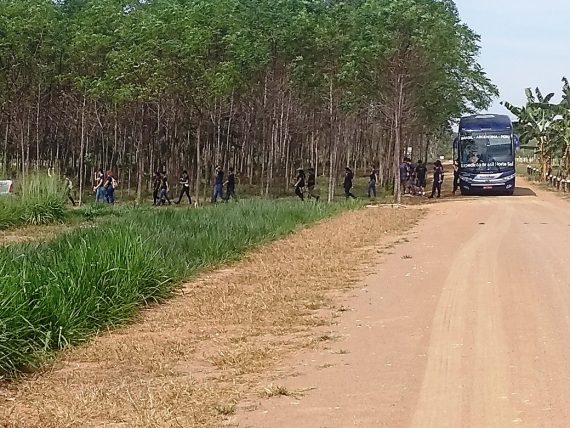 EXPEDIÇÃO UNIVERSITÁRIA VISITA FLORESTAS PLANTADAS E RESTAURAÇÃO DE NASCENTES NA VITRINE DO CENTRO TECNOLÓGICO VANDECI RACK, EM JI-PARANÁ - News Rondônia