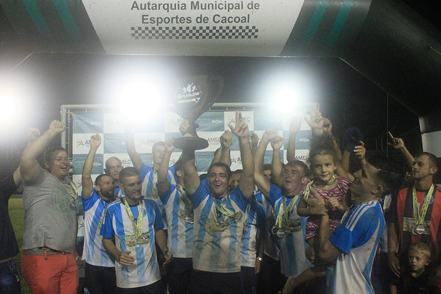 CACOAL: UNIÃO CAPIXABA CONQUISTA AS SERIES OURO E PRATA DO RURALZÃO 2018 - News Rondônia