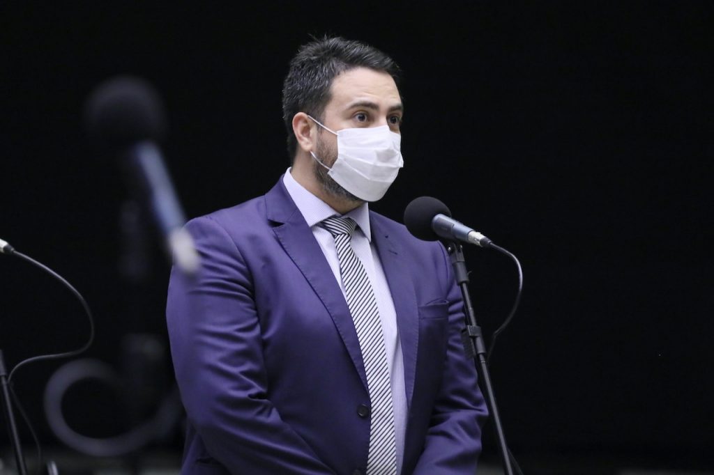 Deputado federal Léo Moraes afirma que região não está com crise hídrica e que aumento da energia elétrica é um absurdo - News Rondônia