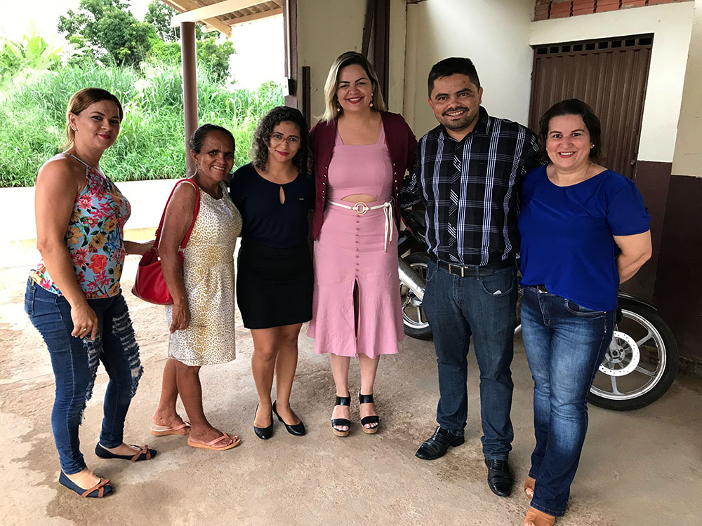 DEPUTADO JESUÍNO E VEREADORA ADA DANTAS PARTICIPAM DE ENTREGA DE VAN PARA A ESCOLA BILÍNGÜE - News Rondônia