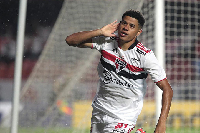 São Paulo vence Inter e mantém vivo o sonho de alcançar Libertadores - News Rondônia