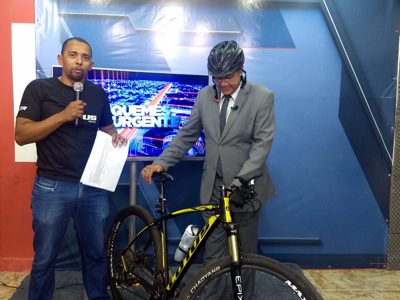 DEPUTADO DIPLOMADO JHONY PAIXÃO VISITA ARIQUEMES E APRESENTA ABAIXO ASSINADO PARA INCLUSÃO DE CICLOVIAS E CICLOFAIXAS - News Rondônia
