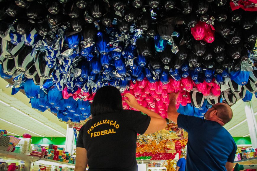 PÁSCOA: SE FOR BRINQUEDO, BRINDE DO OVO DE CHOCOLATE TEM QUE TER SELO E RECOMENDAÇÃO DE FAIXA ETÁRIA EM RONDÔNIA - News Rondônia