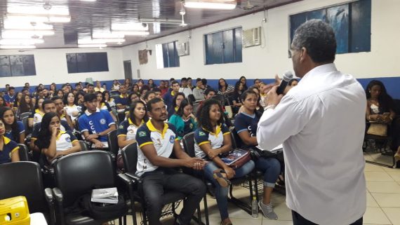MARATONA DE AULÕES CHEGA À ESCOLA CAPITÃO CLÁUDIO MANOEL DA COSTA EM PORTO VELHO - News Rondônia
