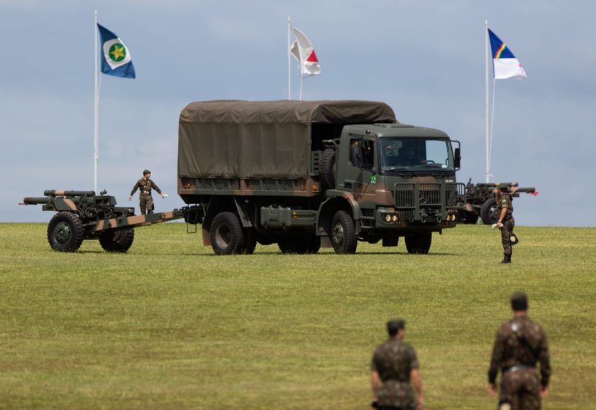 SOB PRESSÃO, GOVERNO AGILIZA ELABORAÇÃO DE PREVIDÊNCIA DOS MILITARES - News Rondônia