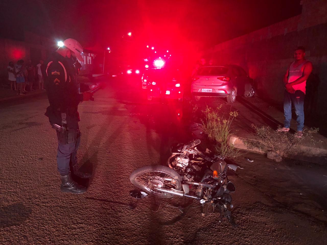 Motociclista sofre fratura exposta ao ser atingido por carro conduzido por policial militar aposentado embriagado - News Rondônia