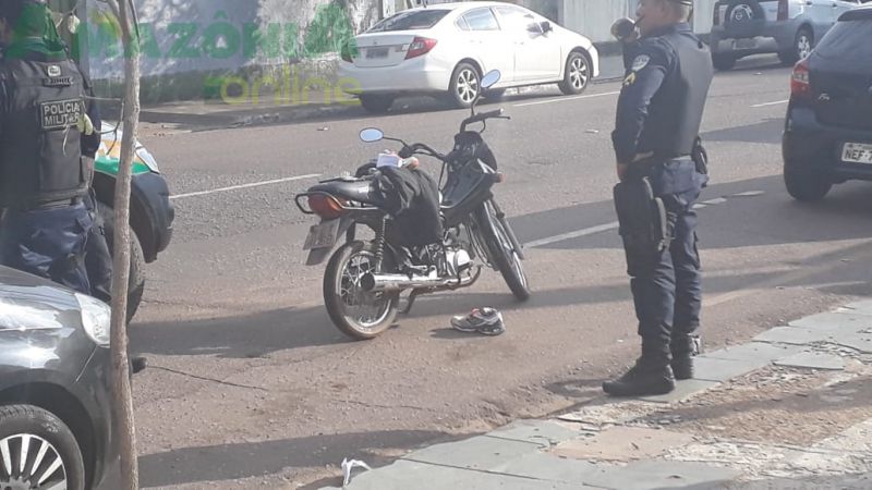 PM PRENDE EM FLAGRANTE SUSPEITO POR ROUBO DE CELULAR - News Rondônia