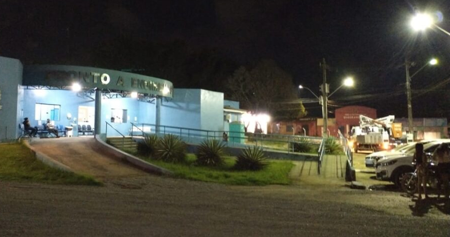 Emdur atende pedido do vereador Edevaldo Neves e conclui pontos de iluminação pública no posto de saúde José Adelino - News Rondônia