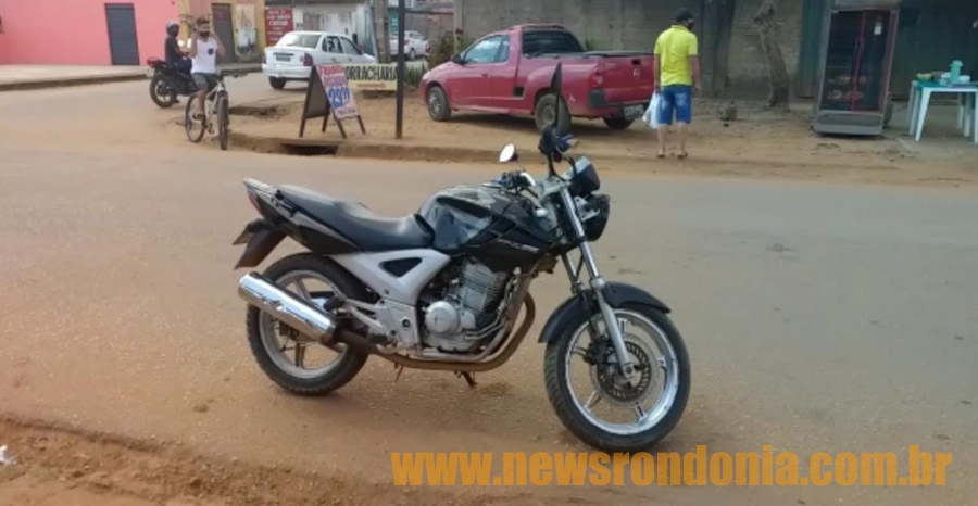 NO CRUZAMENTO: Motociclista fica com hemorragia interna após acidente com carro na zona leste - News Rondônia