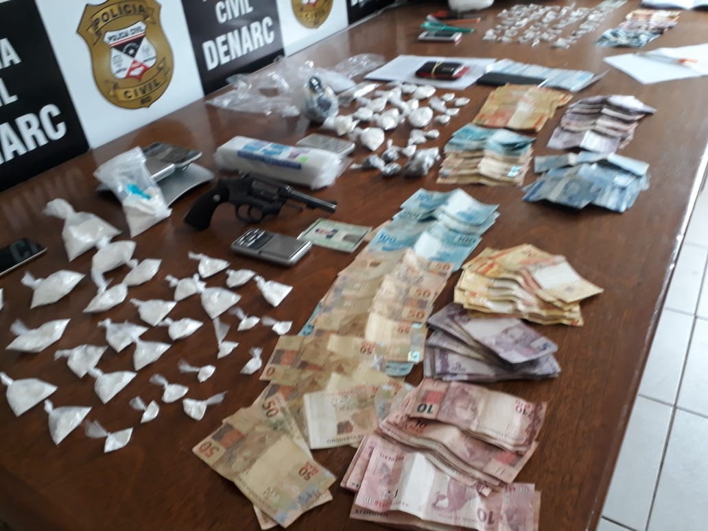 DENARC PRENDE DOIS TRAFICANTES COM DROGAS E ARMAS NA ZONA LESTE - News Rondônia
