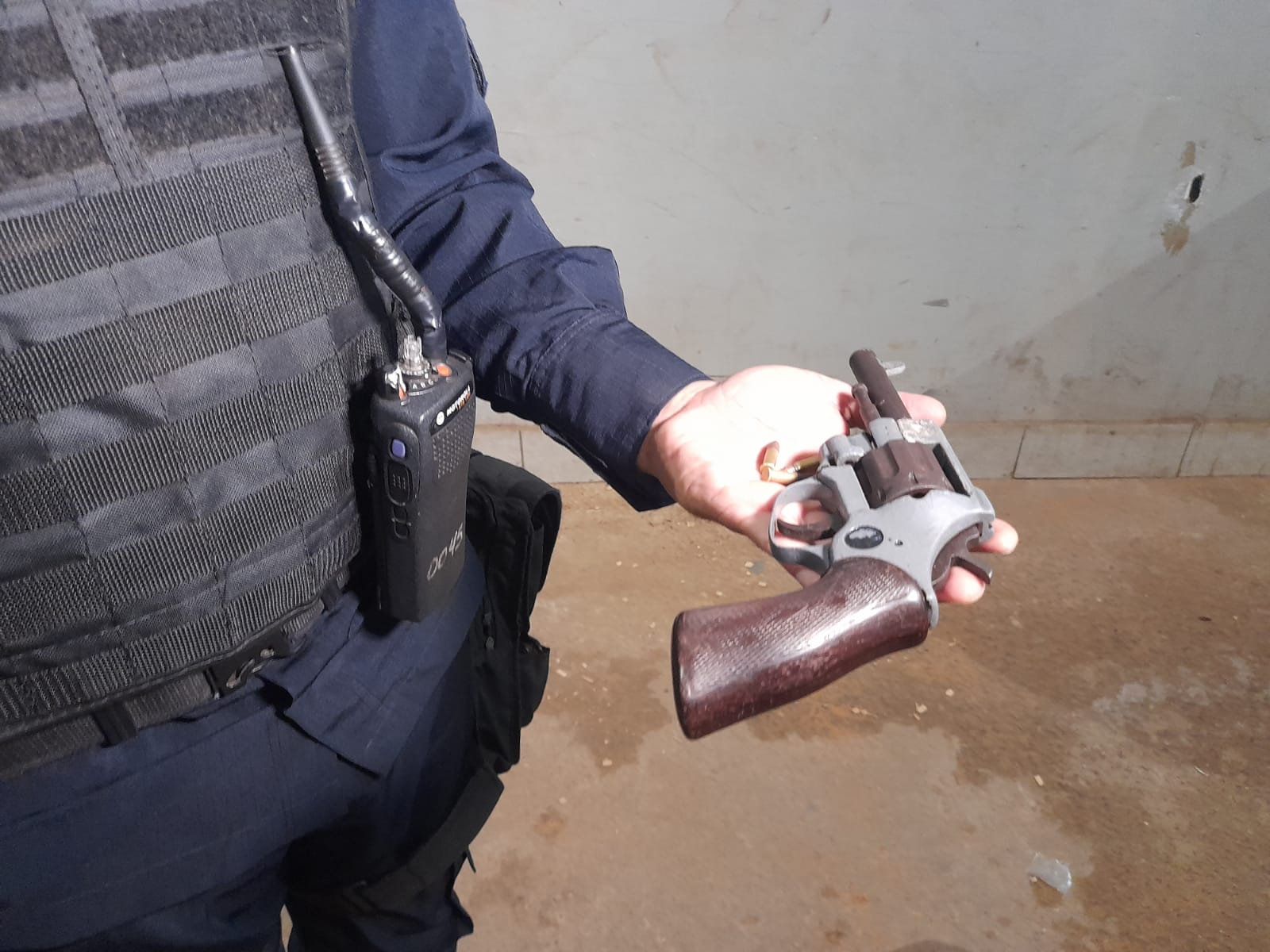 HOMICÍDIO EVITADO - Polícia apreende adolescentes armados em busca de matar desafeto no centro - News Rondônia