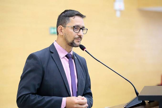 Deputado Anderson cobra do Governo informações quanto ao plano de combate ao Covid-19 e quantitativo de leitos de UTI no município de Guajará-Mirim - News Rondônia