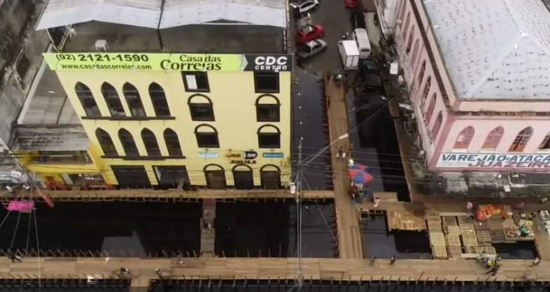 Nível do Rio Negro já é tão alto que centro da capital amazonense está totalmente atingido - News Rondônia