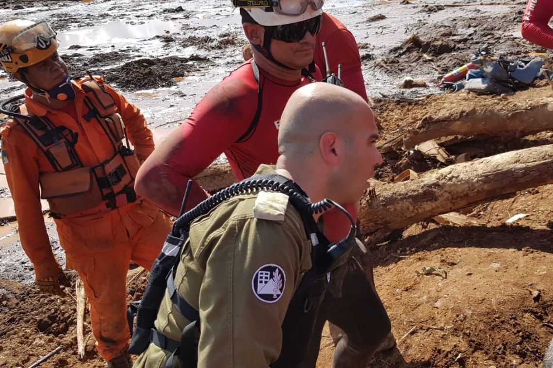 NO 6º DIA APÓS TRAGÉDIA, BUSCAS SÃO REFORÇADAS NA REGIÃO DE BRUMADINHO - News Rondônia
