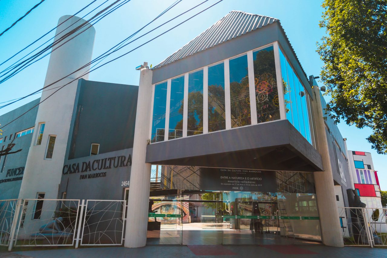 CASA DE CULTURA IVAN MARROCOS RECEBE EXPOSIÇÃO 'ENTRE A NATUREZA E O ARTIFÍCIO' EM PORTO VELHO - News Rondônia