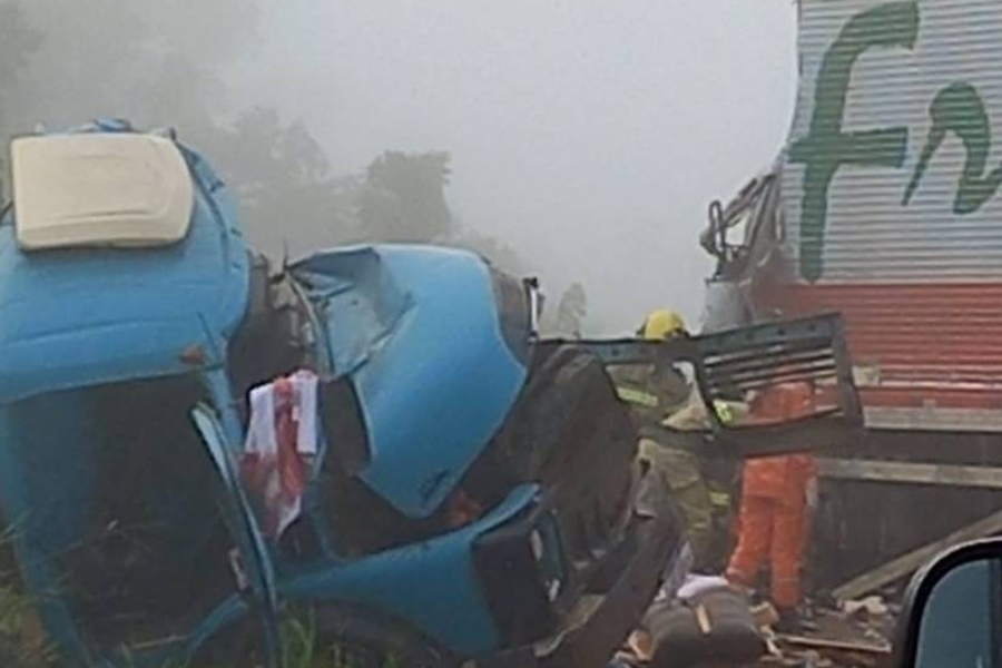 Choque entre caminhões na BR 364, próximo a Pimenta Bueno, provoca a morte de motorista vilhenense - News Rondônia