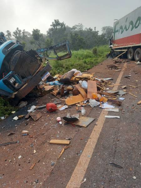 Choque entre caminhões na BR 364, próximo a Pimenta Bueno, provoca a morte de motorista vilhenense - News Rondônia