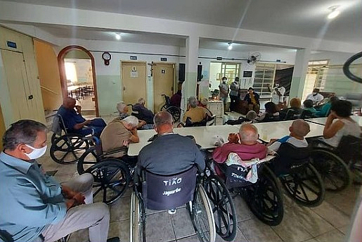 Covid-19 atinge asilo com idosos vacinados e todos sobrevivem - News Rondônia