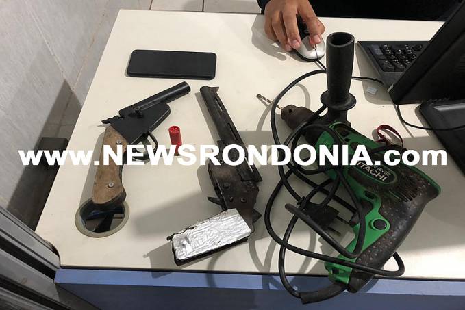 Funcionários da Energisa são roubados e polícia prende suspeitos com duas armas e moto roubada - News Rondônia
