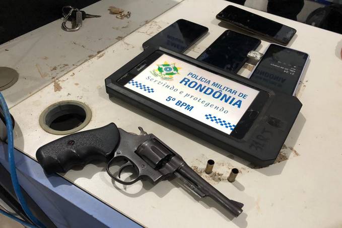 Casal é preso após assaltar policiais na capital - News Rondônia