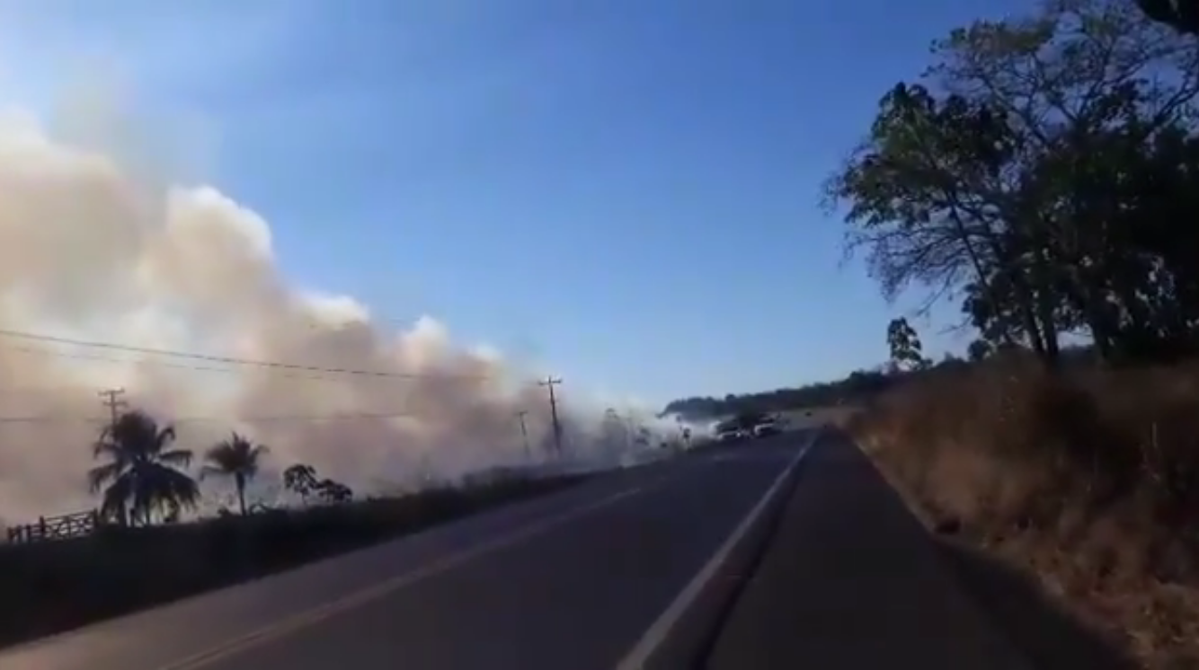 Queimadas na BR-364 pode ter provocado instabilidade no sinal da internet em Candeias e Porto Velho - News Rondônia
