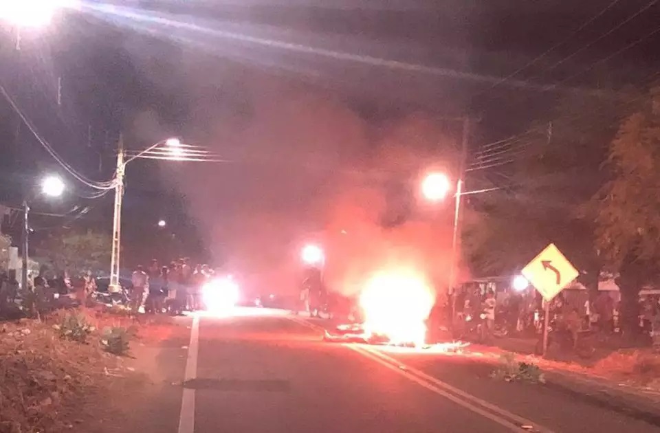 MARGINAIS COMETEM ASSALTO E SÃO MORTOS INCENDIADOS POR MORADORES - News Rondônia