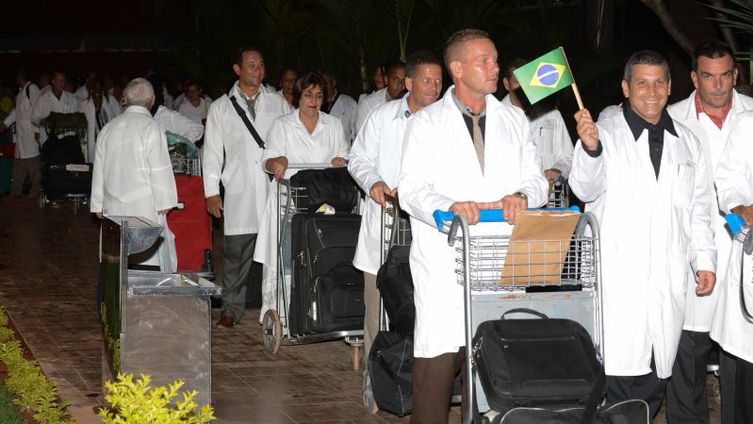 MAIS UM GRUPO DE CUBANOS DEIXA HOJE O BRASIL RUMO A HAVANA - News Rondônia