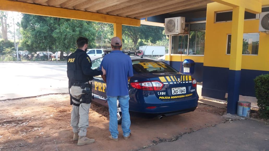 FORAGIDO HÁ MAIS DE 3 ANOS É RECAPTURADO PELA PRF EM JI-PARANÁ - News Rondônia