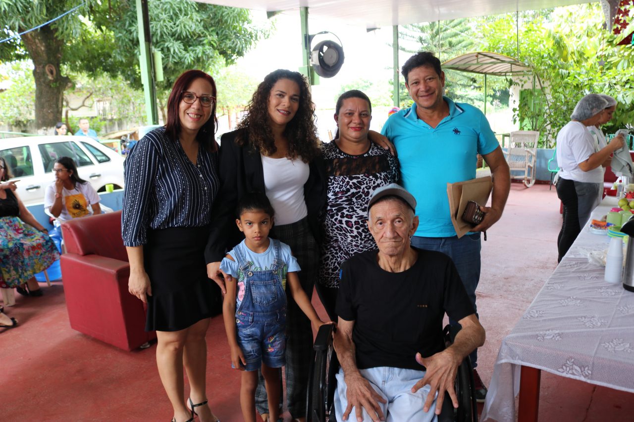 DONA DE CASA CONSEGUE TIRAR O PAI DA CASA DO ANCIÃO APÓS ADQUIRIR APARTAMENTO NO ORGULHO DO MADEIRA - News Rondônia