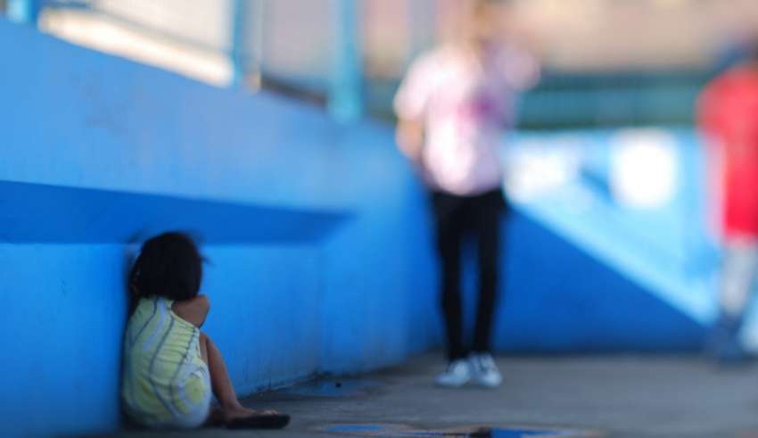 PAI ESTUPRA E ENGRAVIDA A PRÓPRIA FILHA DE 11 ANOS; AS FALTAS NA ESCOLA LEVANTOU A SUSPEITA - News Rondônia