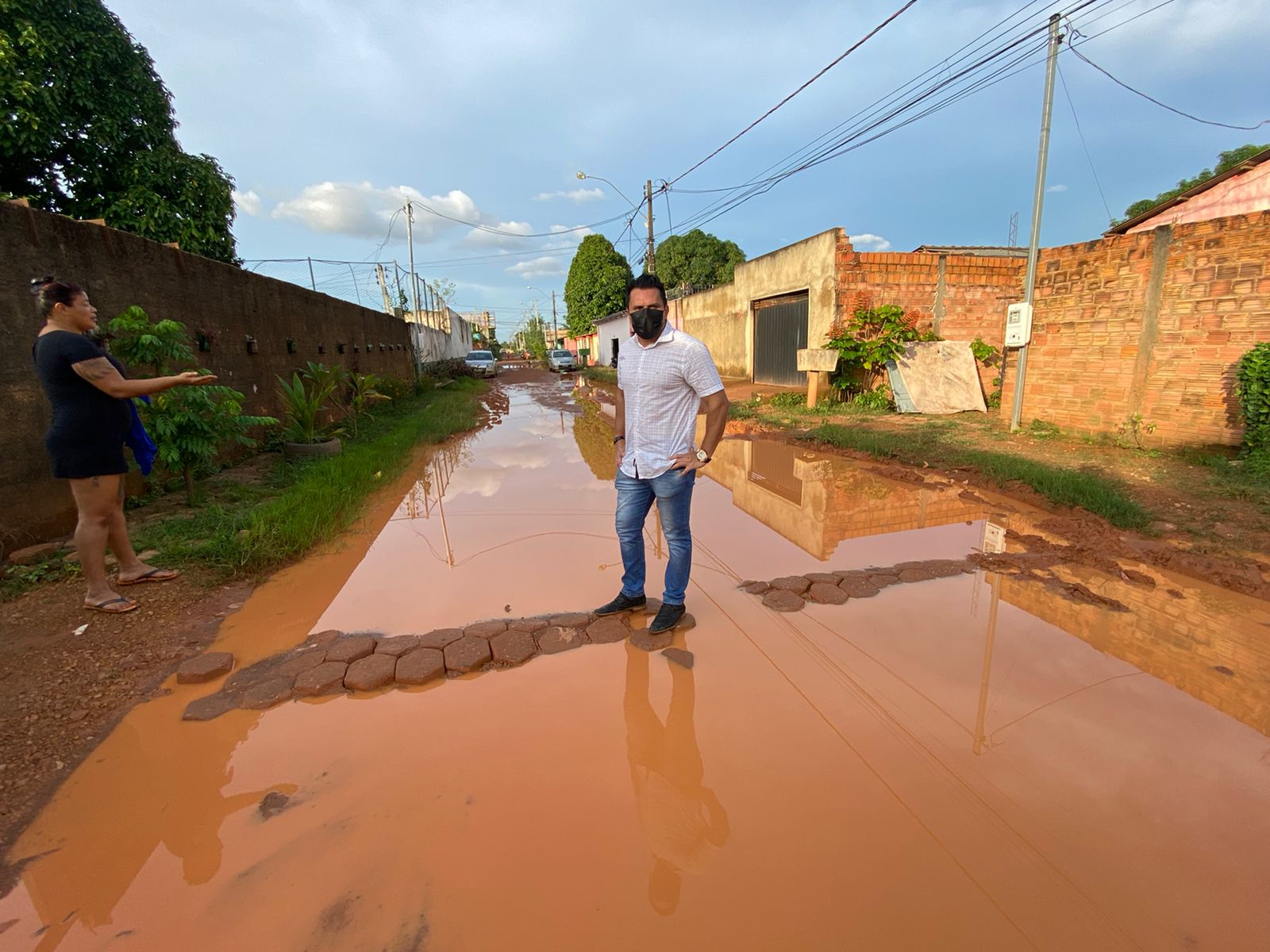 Vereador Edimilson Dourado retorna ao Bairro Castanheira e ouve comunidade - News Rondônia