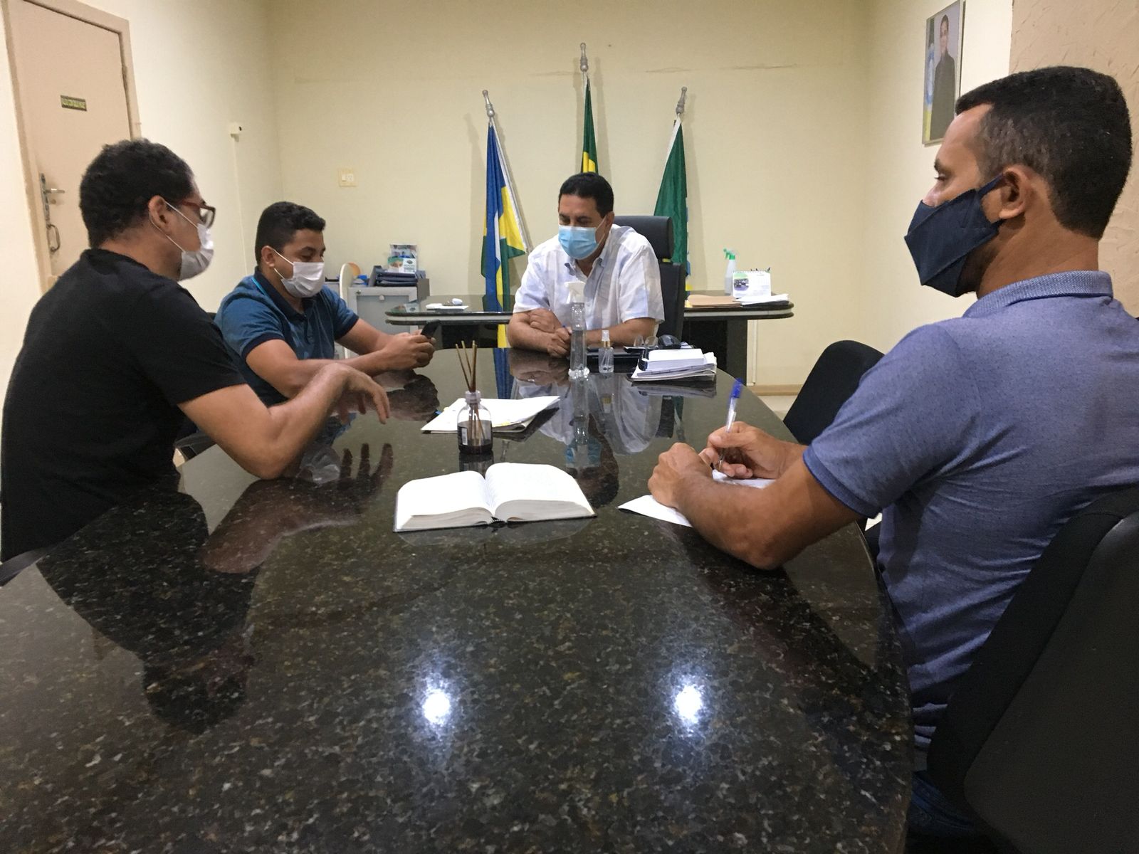 Prefeito Aldo Júlio busca parceria com Detran para melhoria da sinalização de trânsito em Rolim de Moura - News Rondônia