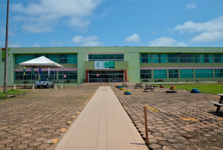 Projeto Mulheres de Origem abre inscrições para cursos de formação inicial em Pintura de Obras Imobiliárias e Eletricista Instaladora Predial de Baixa Tensão - News Rondônia