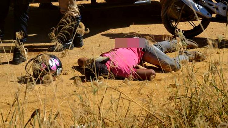 NEWS URGENTE: HOMEM É EXECUTADO À TIROS; VIZINHOS RELATAM SETE DISPAROS - News Rondônia