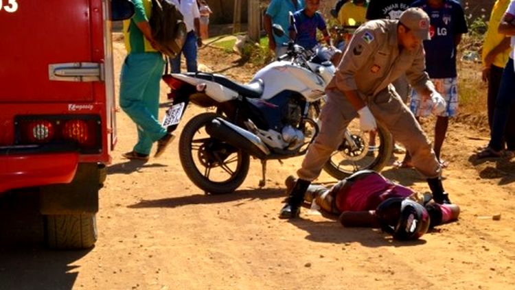NEWS URGENTE: HOMEM É EXECUTADO À TIROS; VIZINHOS RELATAM SETE DISPAROS - News Rondônia