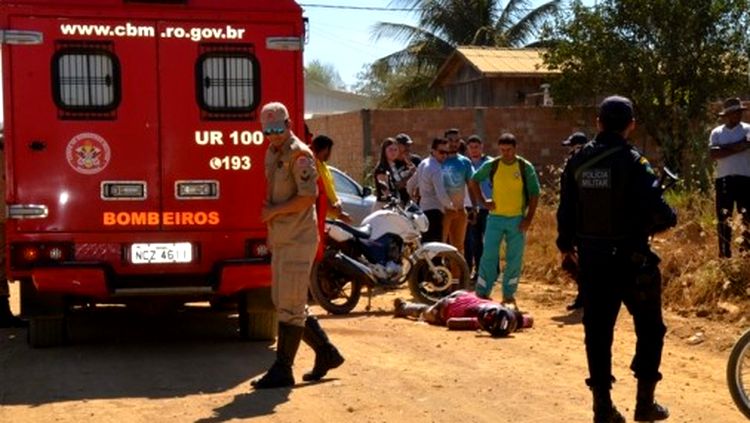 NEWS URGENTE: HOMEM É EXECUTADO À TIROS; VIZINHOS RELATAM SETE DISPAROS - News Rondônia