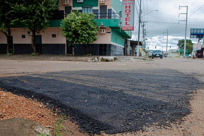 Equipes da Prefeitura atuam na recuperação de vias - News Rondônia
