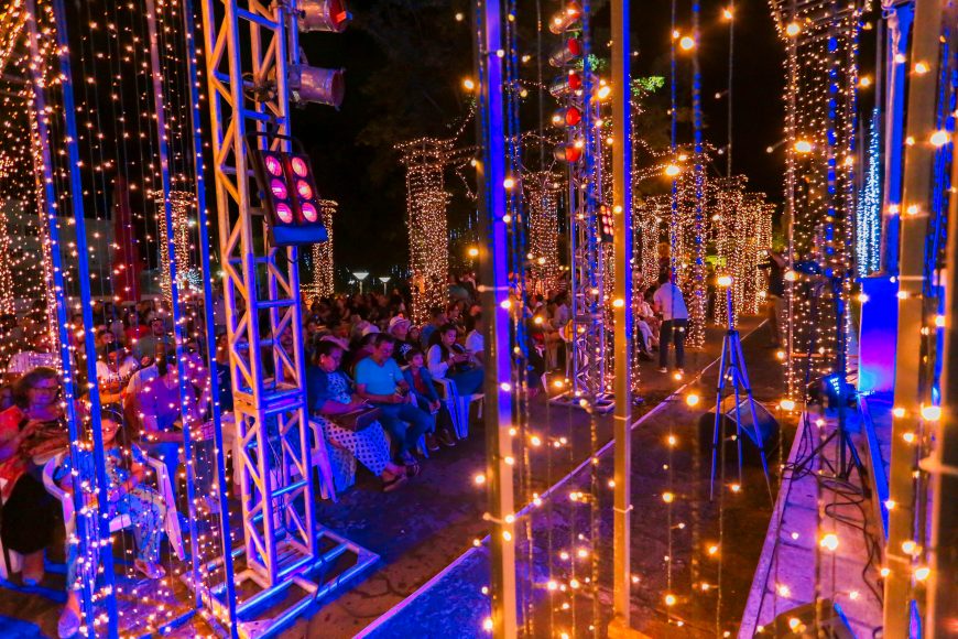 CORAL COM BRASILEIROS E VENEZUELANOS EMOCIONA O PÚBLICO NA PRIMEIRA CANTATA DE NATAL DO MUSEU DA MEMÓRIA RONDONIENSE - News Rondônia