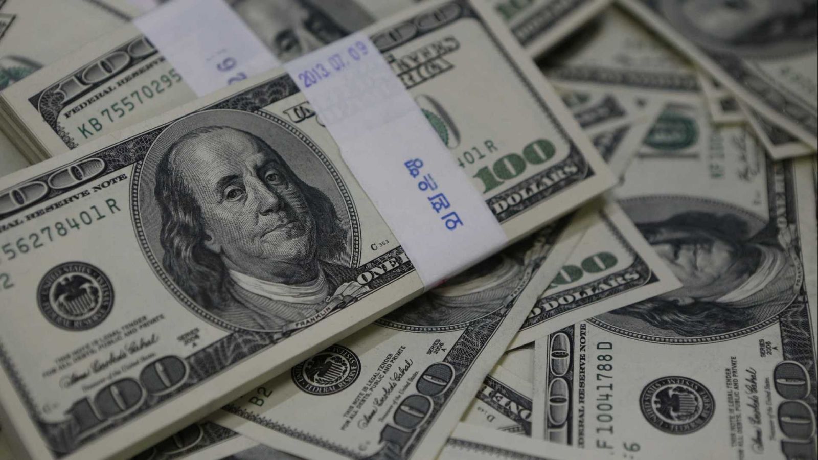 DÓLAR VAI A R$ 3,70 COM EXTERIOR E APÓS BC MANTER JURO - News Rondônia