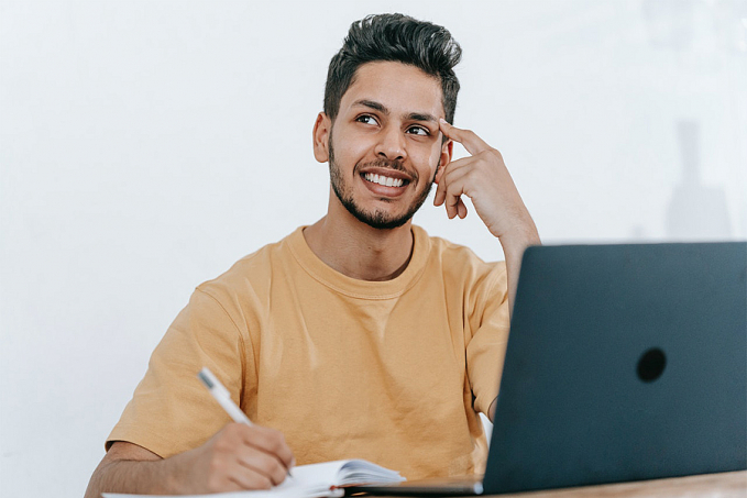 Programa abre inscrições para bolsas de estudo voltadas a jovens líderes - News Rondônia