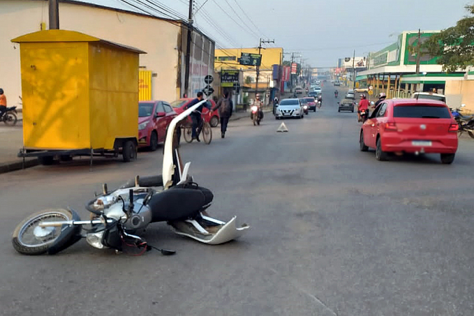 Motociclista é atropelado ao passar em lombada na Avenida Jatuarana - News Rondônia
