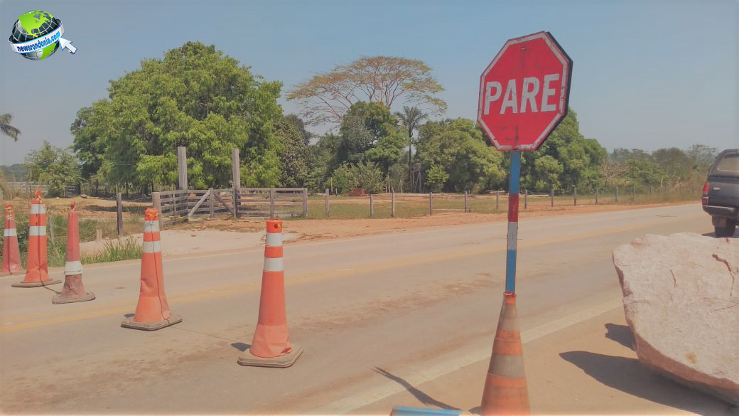 ELEVAÇÃO DA BR-364: MOTORISTAS RECLAMAM DA LENTIDÃO E MORADORES DA PERTURBAÇÃO - News Rondônia