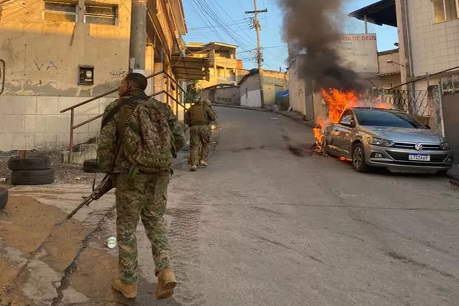 Polícia mata 2 pessoas em operação contra traficante que ordenou ataques em Manaus - News Rondônia